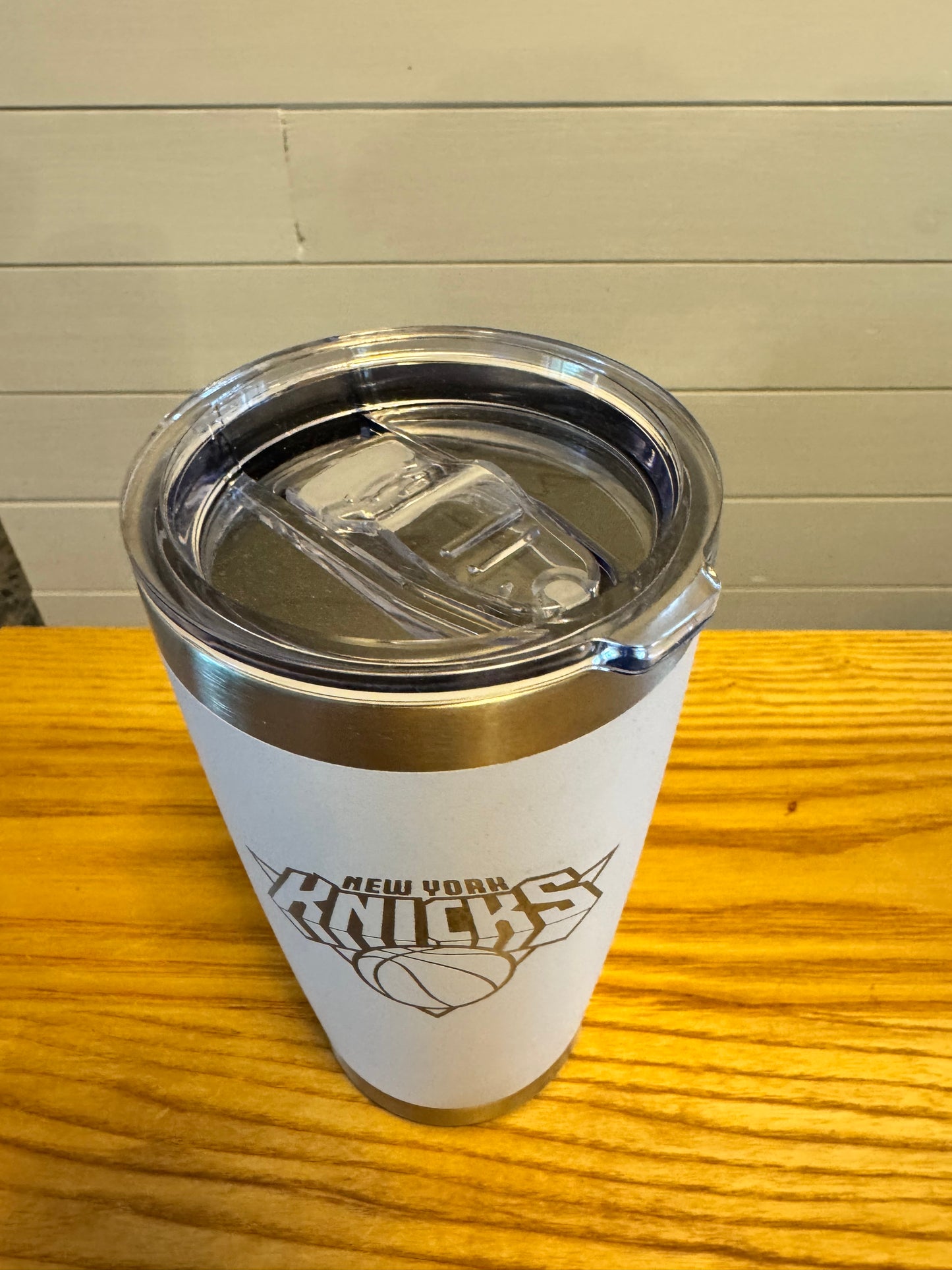 Knicks Travel Mug
