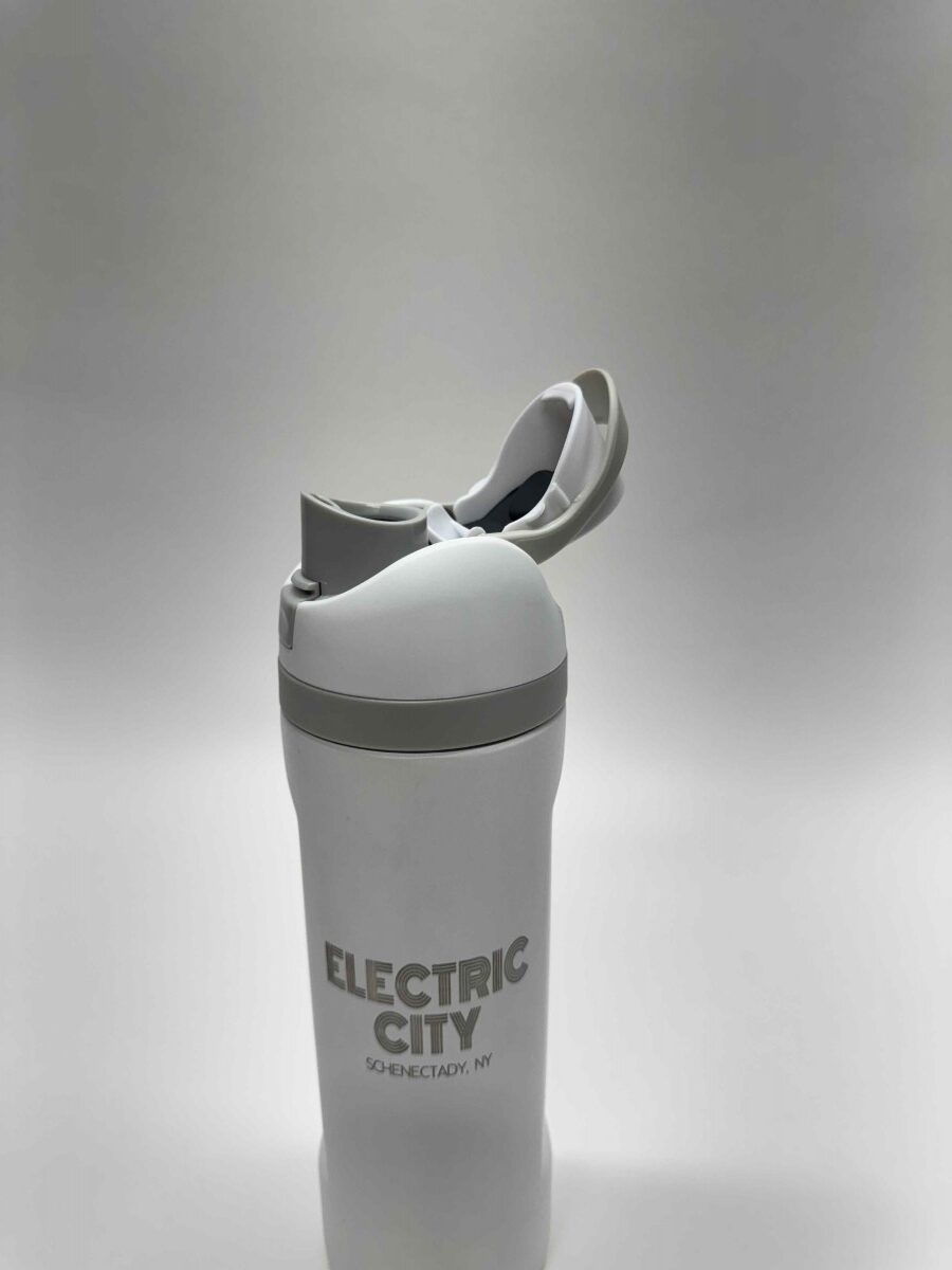20 oz Tumbler w/ Magnetic Lid