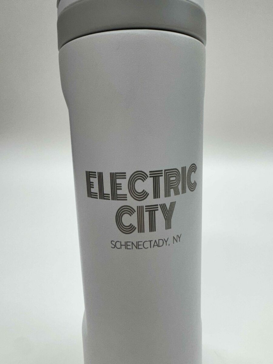 20 oz Tumbler w/ Magnetic Lid